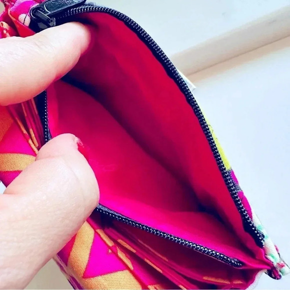 Vera Bradley Ziggy Zinnia Turn Wallet - Picture 7 of 7